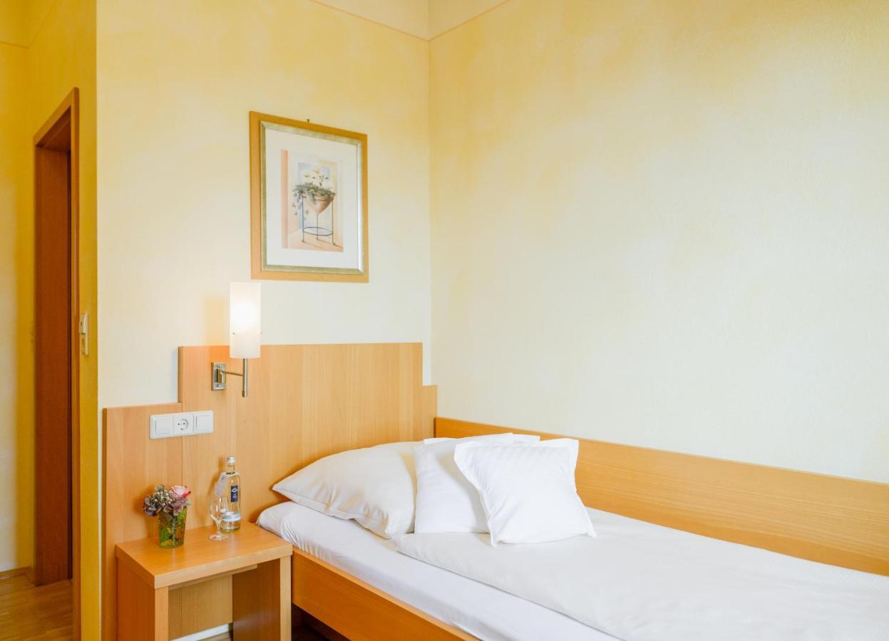 Hotel Kollektur Zellertal Buitenkant foto